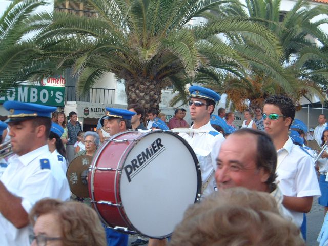 gal/Newsletters/September_2005/The band 2.jpg